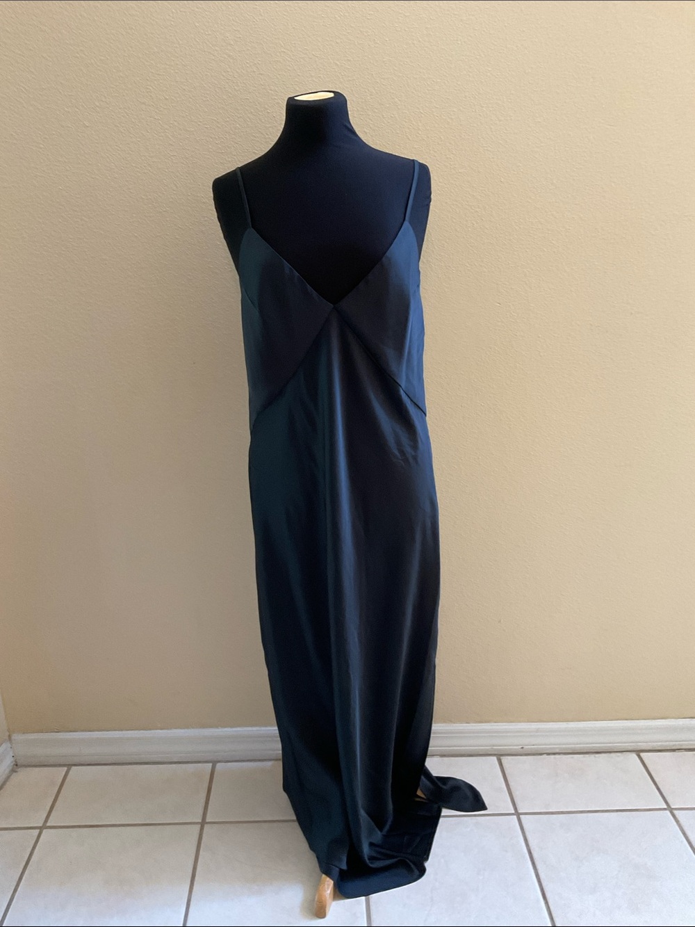 A New Day Women’s Maxi Lingerie V-Neck Sleeveless Slip Dress Size Large NWT
